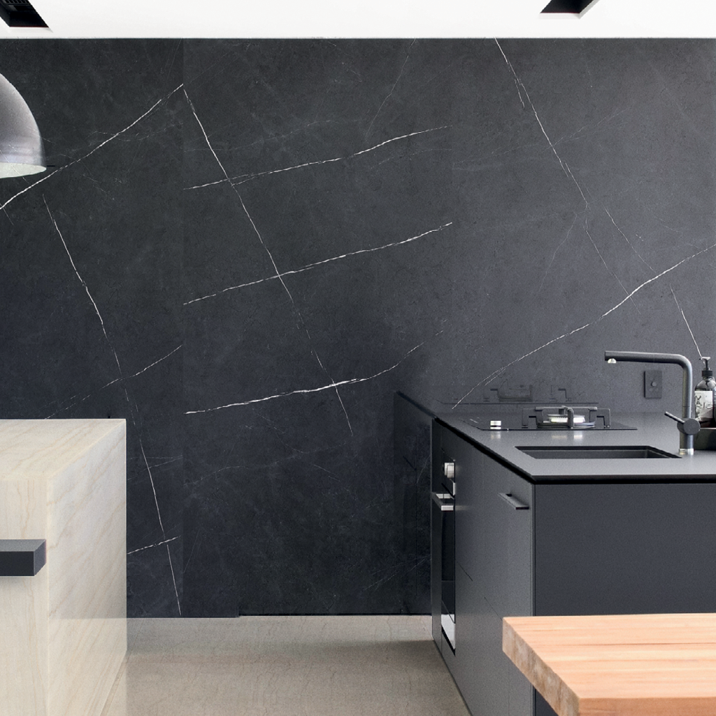 PIETRA NERO POL 120x280 cm